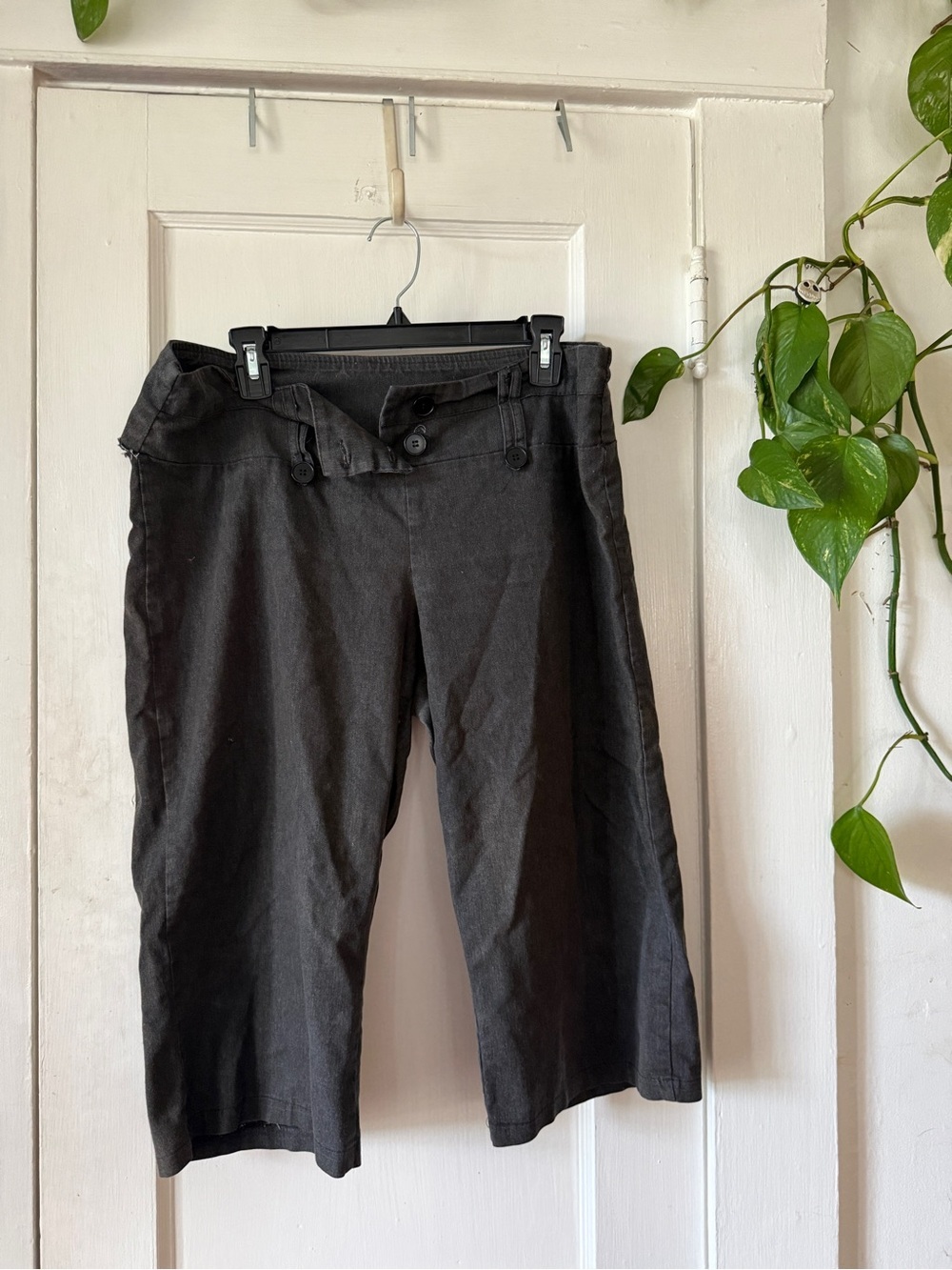 Valia Black Crop Chinos size 14